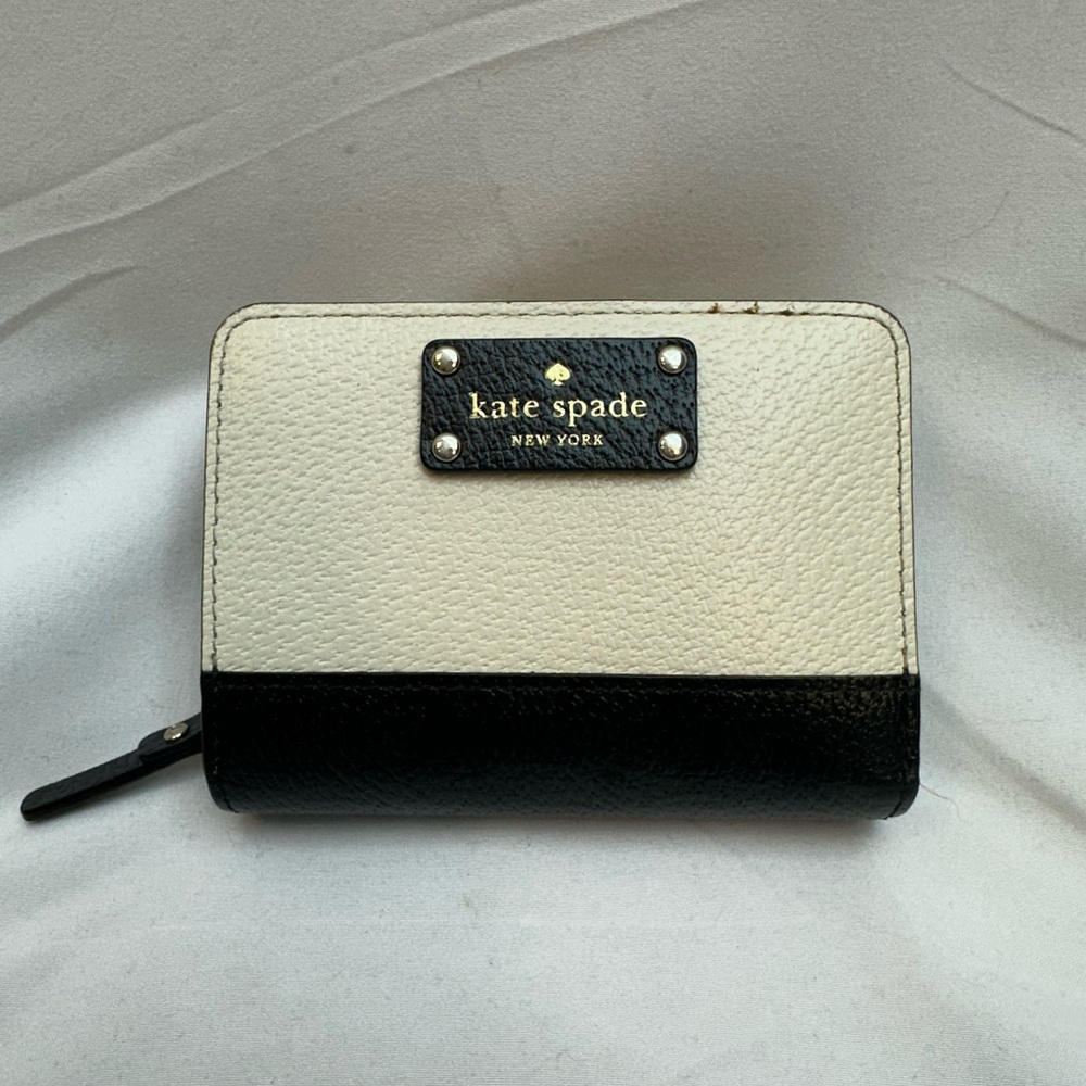 kate spade Two-Tone Black and Cream  Zip Wallet